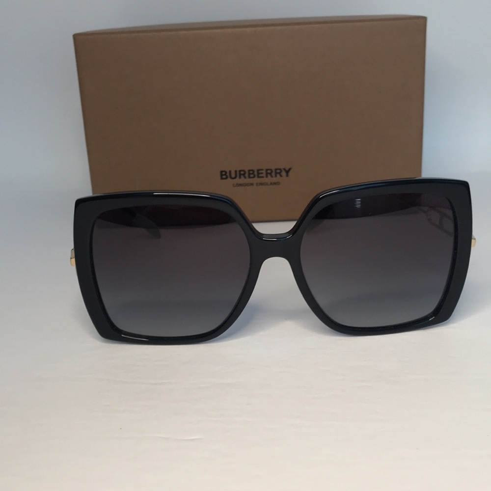 Authentic- 💯- New Burberry BE4332 Luna Sunglasses for Women - Picture 3 of 17